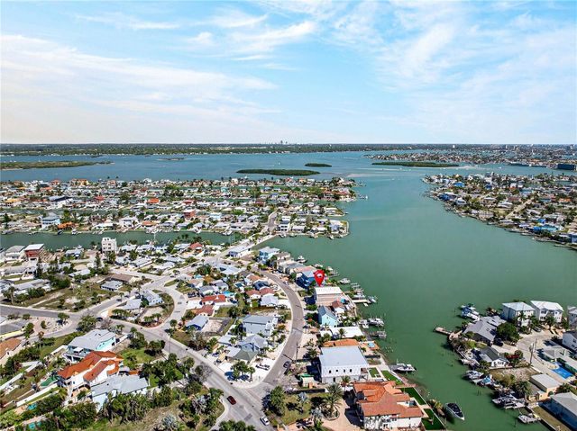 449 S BAYSHORE DRIVE, Madeira Beach, FL 33708