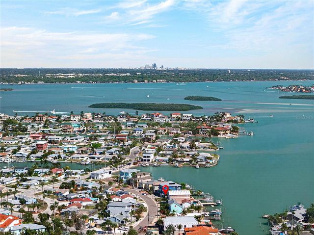 449 S BAYSHORE DRIVE, Madeira Beach, FL 33708