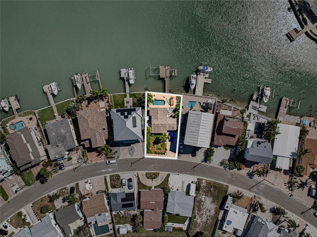 449 S BAYSHORE DRIVE, Madeira Beach, FL 33708