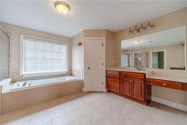 3825 Bay Grove Way, Loganville, GA 30052