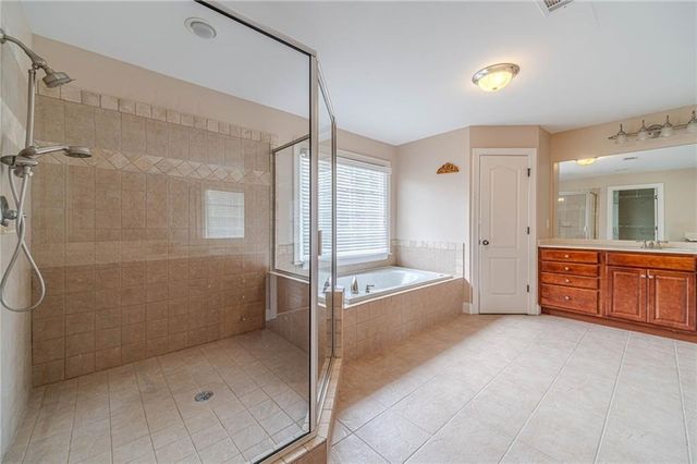 3825 Bay Grove Way, Loganville, GA 30052