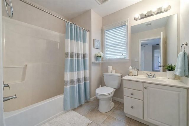 3825 Bay Grove Way, Loganville, GA 30052