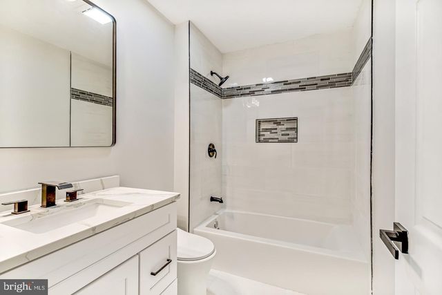 136 FENWAY AVE, Atco, NJ 08004