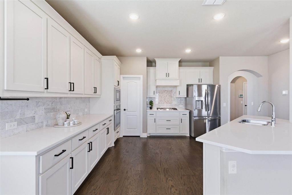 10633 Moss Cove Drive, Fort Worth, TX 76036