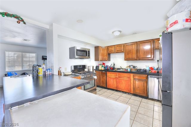 6221 Casada Way, Las Vegas, NV 89107