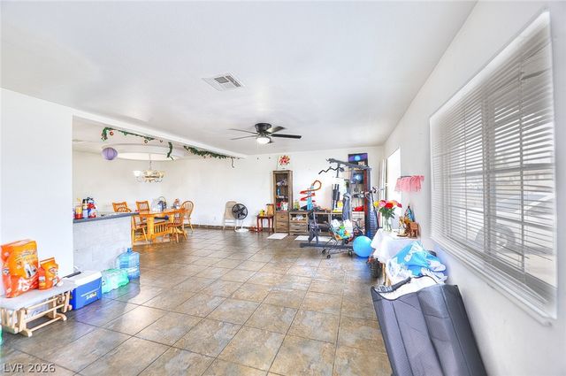6221 Casada Way, Las Vegas, NV 89107