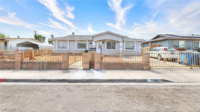 6221 Casada Way, Las Vegas, NV 89107