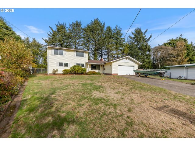 217 Ne CHAMBERS Ct, Newport, OR 97365