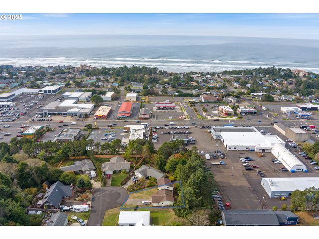 217 Ne CHAMBERS Ct, Newport, OR 97365