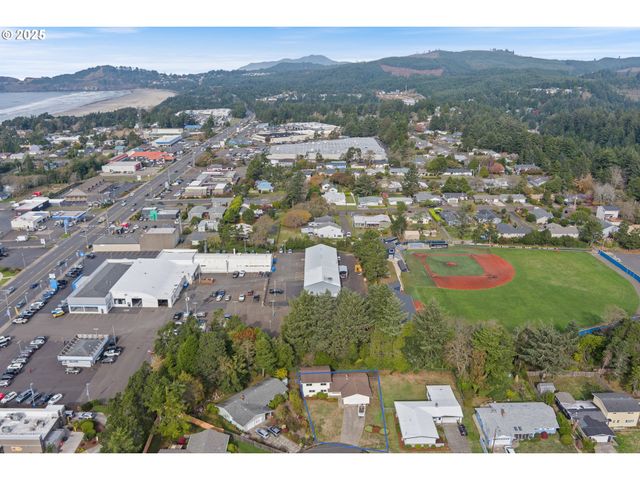 217 Ne CHAMBERS Ct, Newport, OR 97365