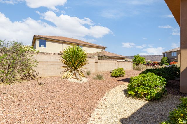 526 S RAINIER DR, St. George, UT 84770