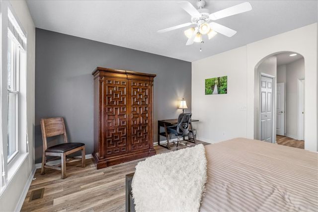 11 Milford Lane, Bella Vista, AR 72715