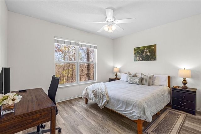 11 Milford Lane, Bella Vista, AR 72715