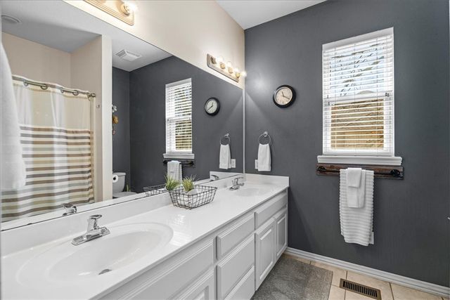 11 Milford Lane, Bella Vista, AR 72715