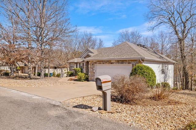 11 Milford Lane, Bella Vista, AR 72715