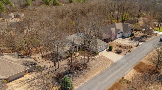 11 Milford Lane, Bella Vista, AR 72715