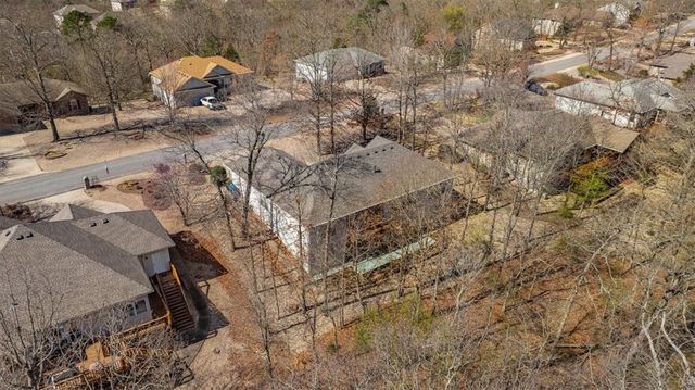 11 Milford Lane, Bella Vista, AR 72715