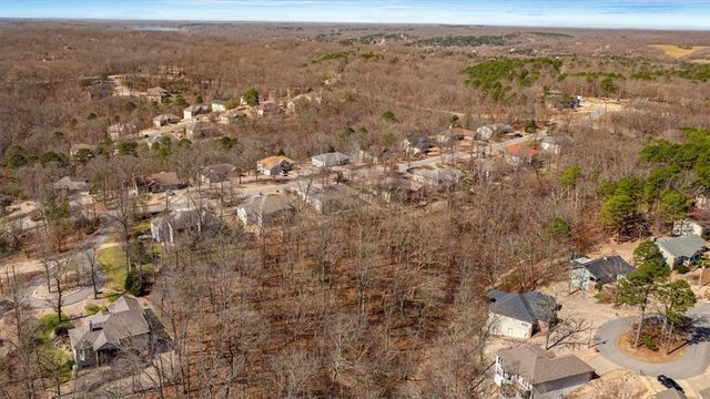 11 Milford Lane, Bella Vista, AR 72715