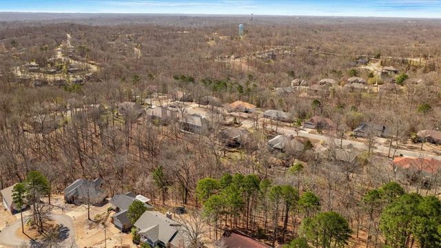 11 Milford Lane, Bella Vista, AR 72715