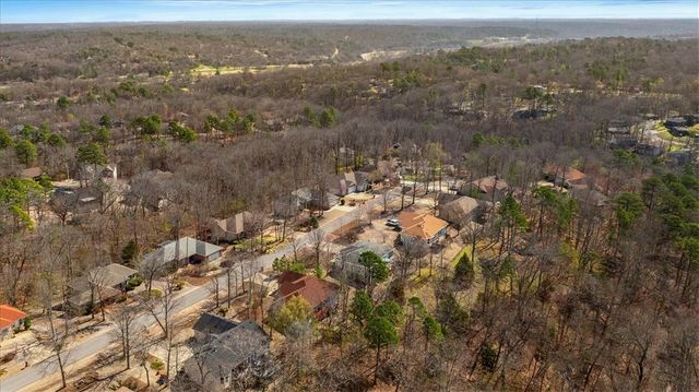 11 Milford Lane, Bella Vista, AR 72715