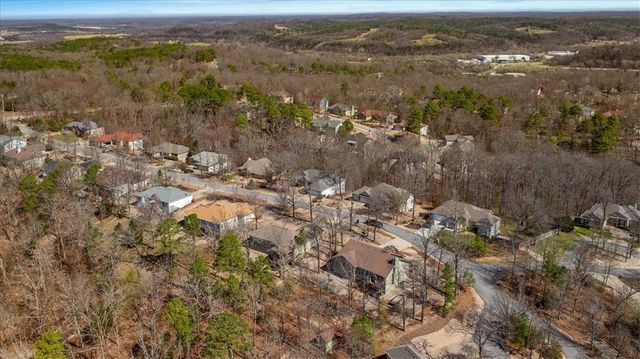 11 Milford Lane, Bella Vista, AR 72715