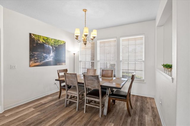 11 Milford Lane, Bella Vista, AR 72715