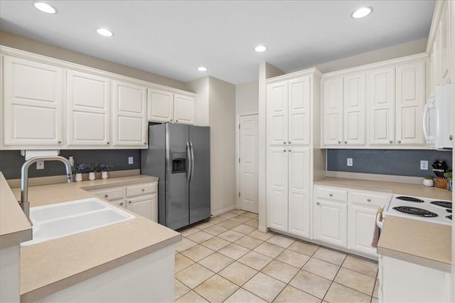 11 Milford Lane, Bella Vista, AR 72715