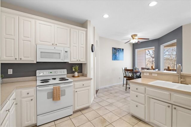 11 Milford Lane, Bella Vista, AR 72715