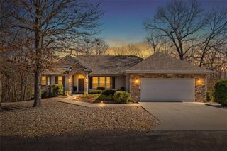 11 Milford Lane, Bella Vista, AR 72715