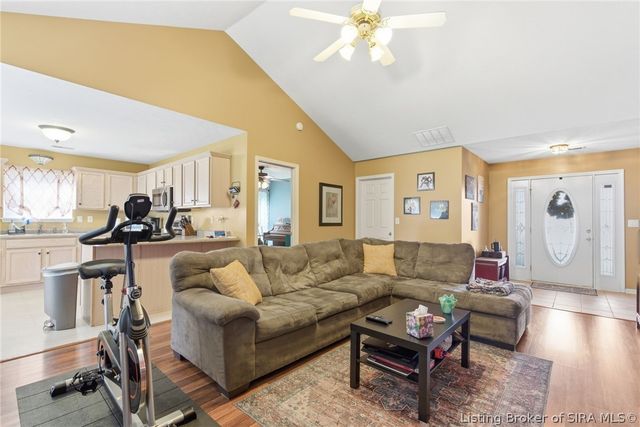 6320 Sky View Lane, Charlestown, IN 47111