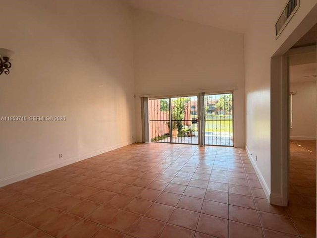 1649 NW 56th Ter 9, Lauderhill, FL 33313