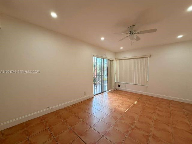 1649 NW 56th Ter 9, Lauderhill, FL 33313