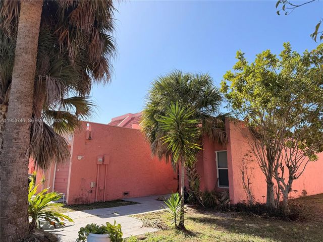 1649 NW 56th Ter 9, Lauderhill, FL 33313