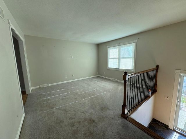 1724 N Hanover Avenue, Independence, MO 64056