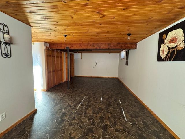 1724 N Hanover Avenue, Independence, MO 64056