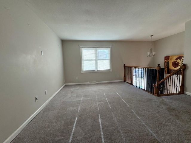 1724 N Hanover Avenue, Independence, MO 64056