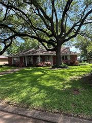 1612 FULTON Drive, Alexandria, LA 71301