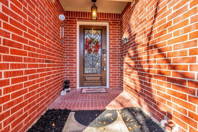 242 Sunset Path N, Conroe, TX 77316