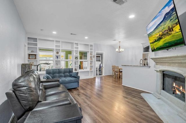242 Sunset Path N, Conroe, TX 77316