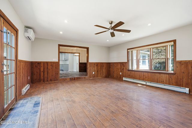 75 Main Street, Waretown, NJ 08758