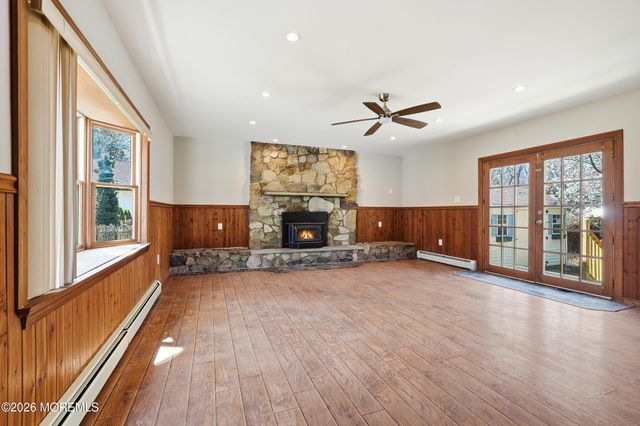 75 Main Street, Waretown, NJ 08758