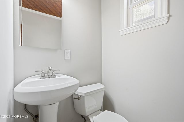 75 Main Street, Waretown, NJ 08758