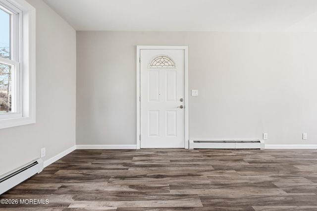 75 Main Street, Waretown, NJ 08758