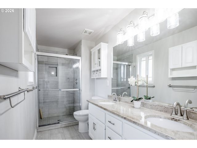 1265 NAPA CREEK Dr, Eugene, OR 97404