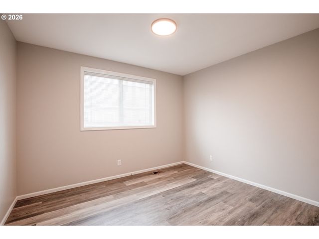 1265 NAPA CREEK Dr, Eugene, OR 97404