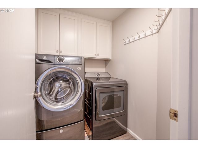 1265 NAPA CREEK Dr, Eugene, OR 97404