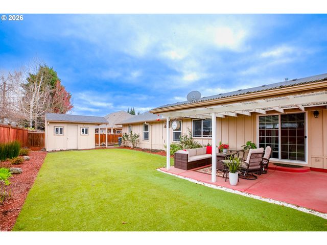 1265 NAPA CREEK Dr, Eugene, OR 97404