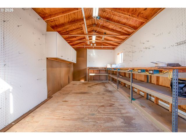 1265 NAPA CREEK Dr, Eugene, OR 97404