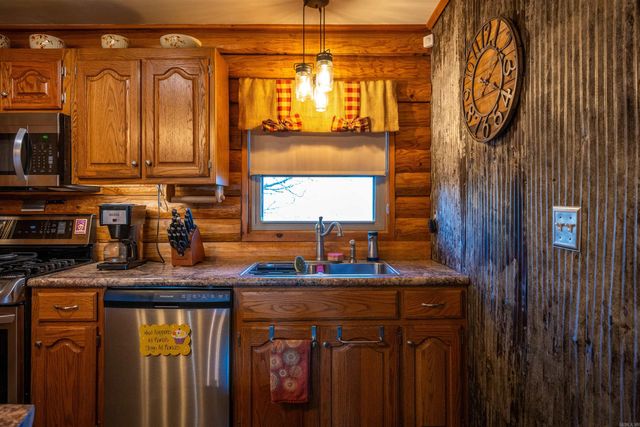 3406 Hwy 167, Evening Shade, AR 72532