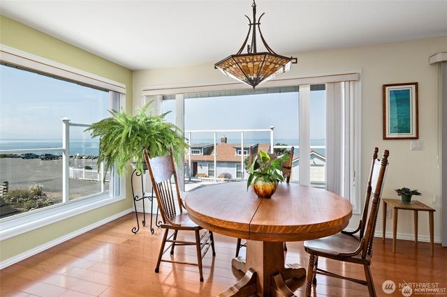 1505 West Beach Road, Oak Harbor, WA 98277